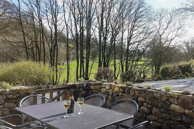 3 bedroom accommodation in Scalegill, near Kirkby Malham