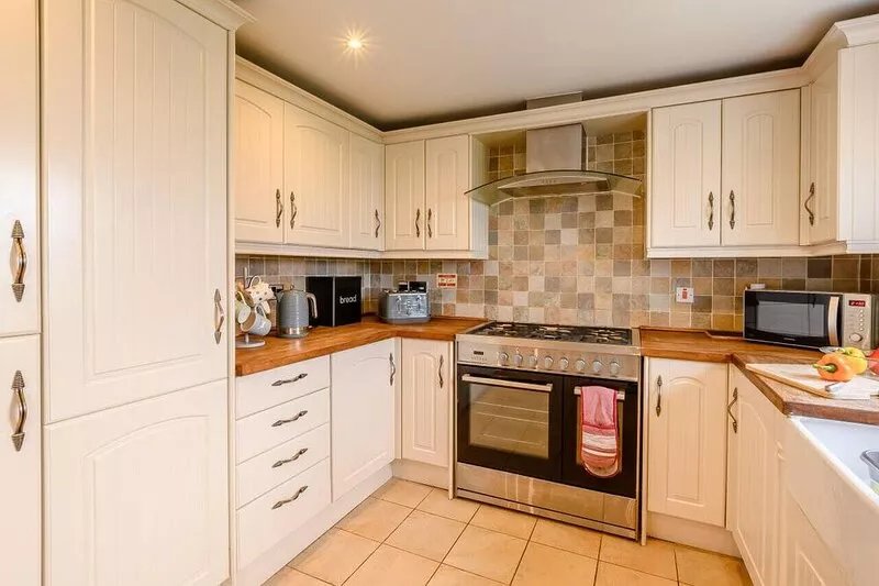 Vale View - Five Bedroom Apartment, Sleeps 11