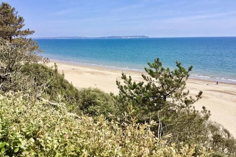 Prime location by the beach and New Forest  4 bedroom, 3 bathrooms