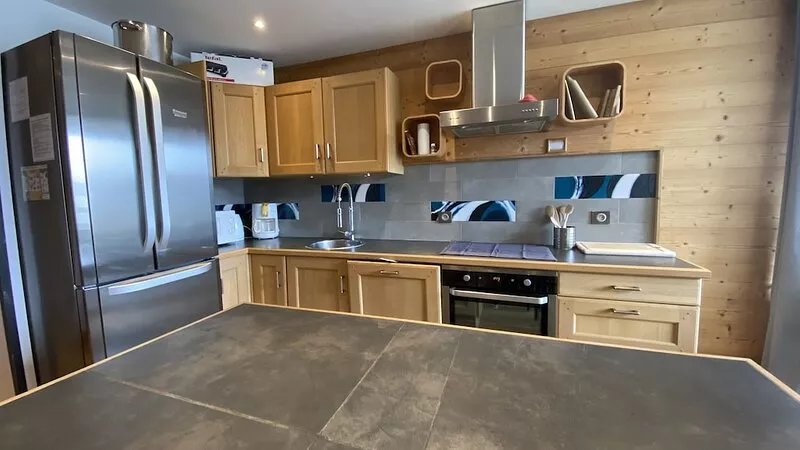 LARGE APARTMENT IN THE HEART OF TIGNES 2100M - AT THE FOOT OF THE SLOPES