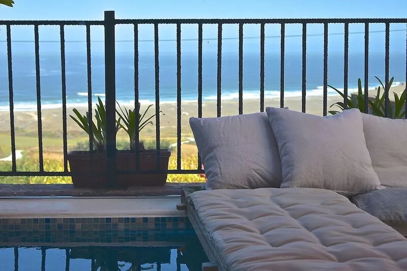 Unique oceanfront retreat with fantastic views of the wild natural space