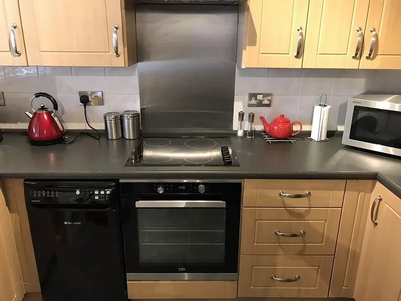 Roomotel - Hamlyn Green - Ground Floor 1 Bed Apartment in Solihull near the NEC