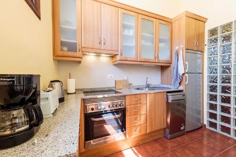Spacious and bright apartment with large terrace next to the beach of S / C de