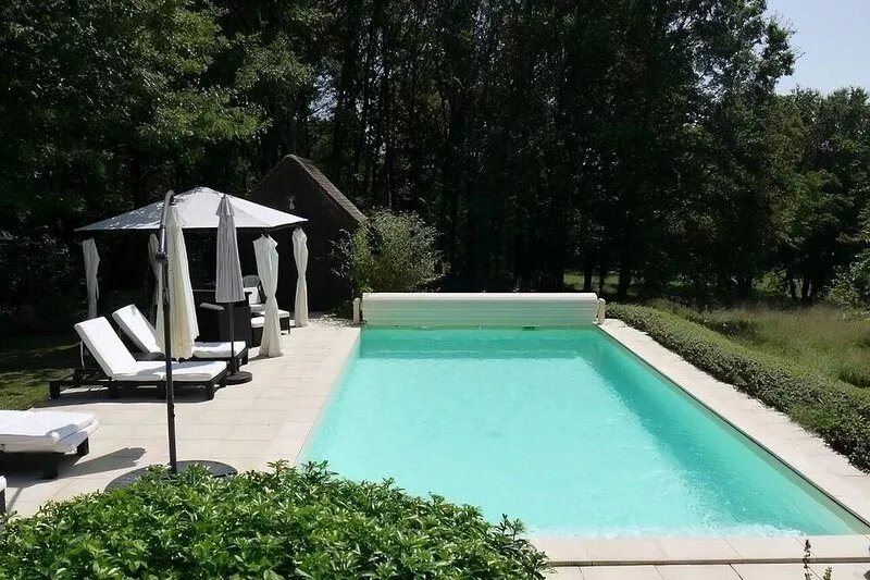 Serene Countryside Villa, Private Heated Pool, within walking distance of Cazals