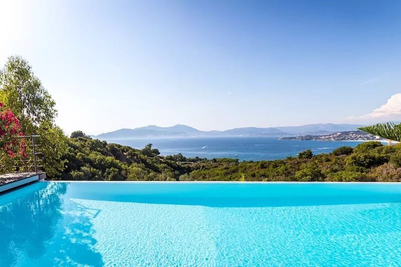 MODERN VILLA 275M² - PANO VIEW. ON GULF OF AJACCIO AND PISC. DEBOR. - 8/10 PERS