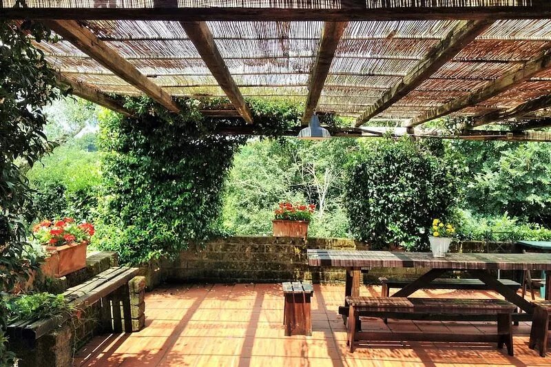 Cozy, Panoramic, Quiet Cottage in Capranica, 1h10 to Rome San Pietro by train
