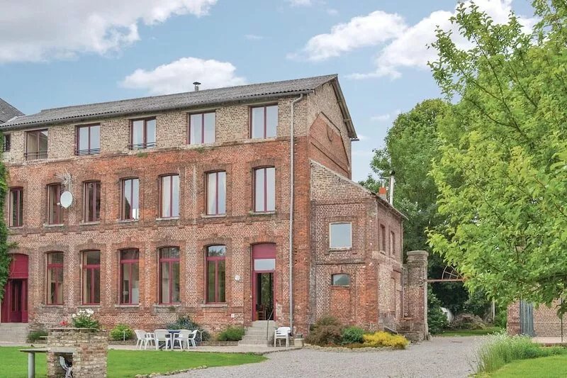 5 bedroom stunning home in Quiestede