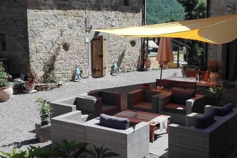 Peaceful, comfortable retreat in glorious mountainous surroundings.