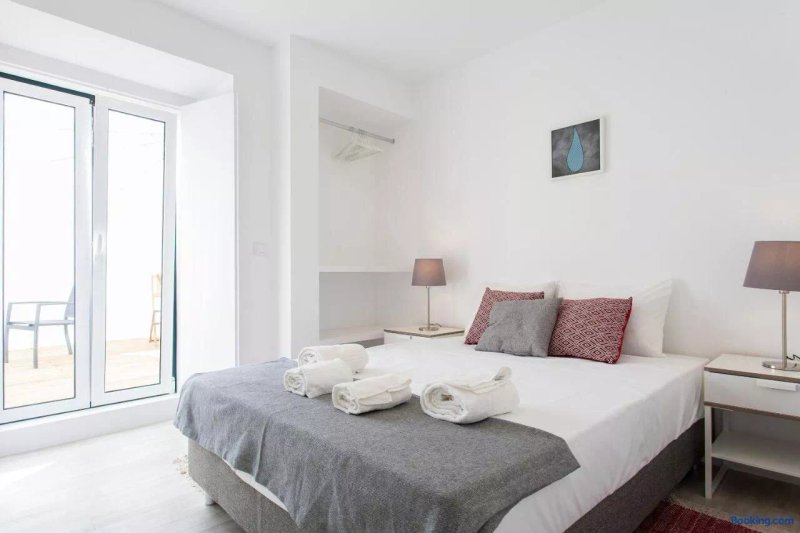 Castelo Picao Apartments
