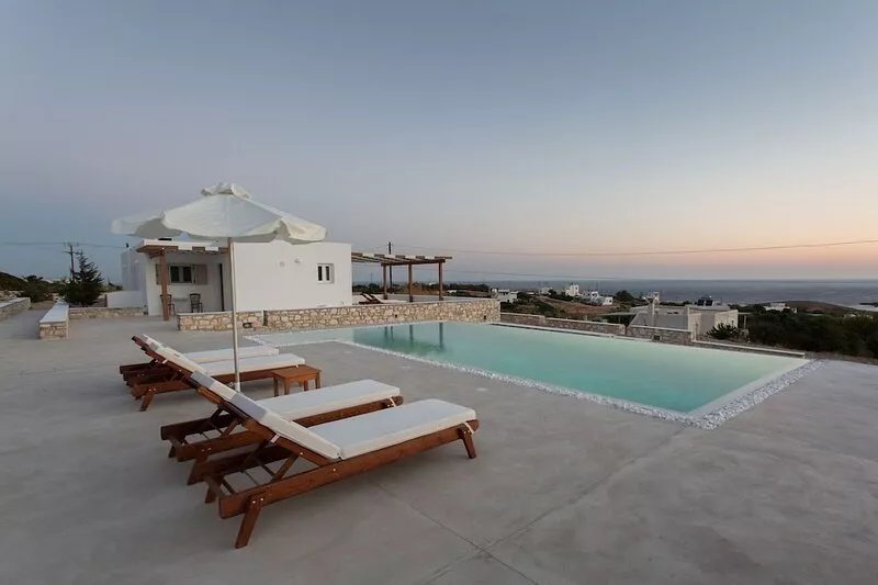 H2O Private Villa Paros, infinity swimming pool, sea view lounge area, bbq & Bar