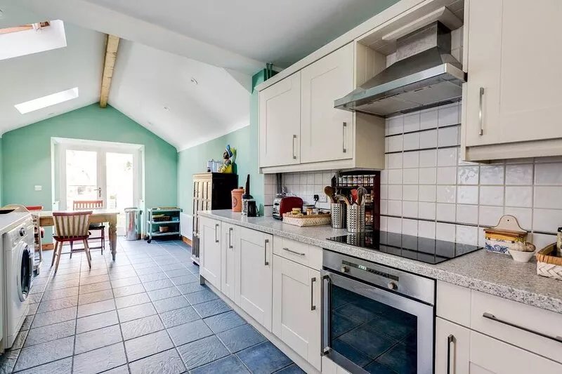 Lovely Terraced 2-Bed House (near Hinksey Park)