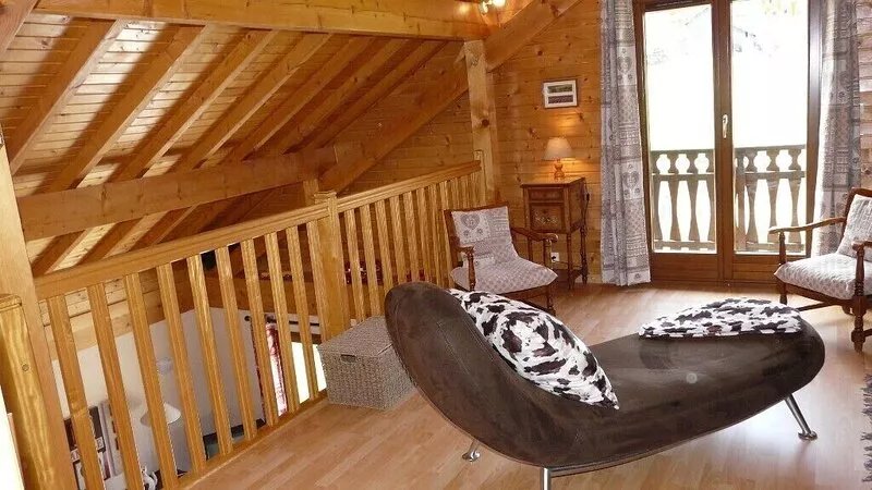 Large full comfort chalet for 6
