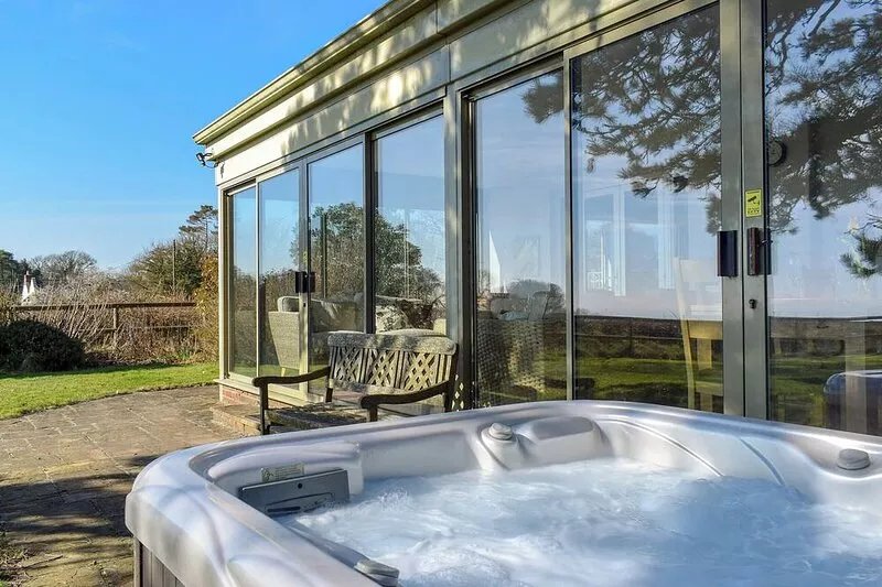 4 bedroom accommodation in Rousdon, near Lyme Regis