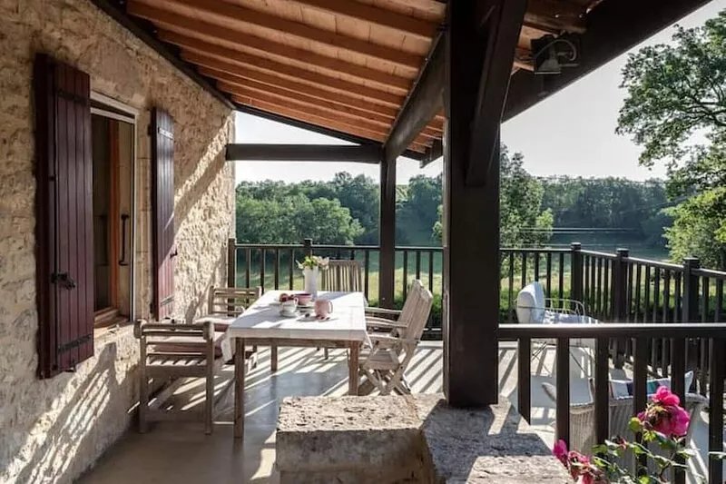 Stunning family house in the Lot with private saltwater pool and garden.