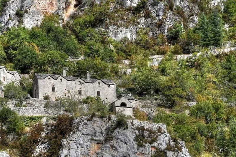 House - secure heated swimming pool - barbecue - plancha - free wifi