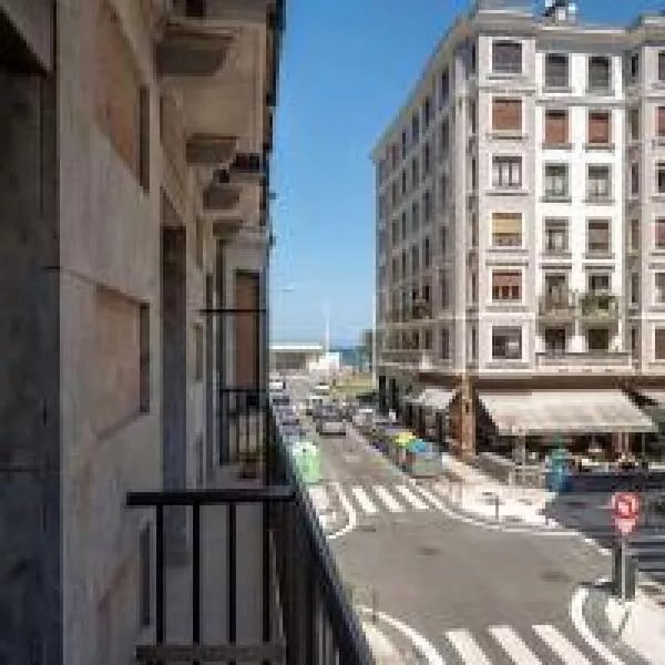 Spacious, Modern and right at Zurriola Beach
