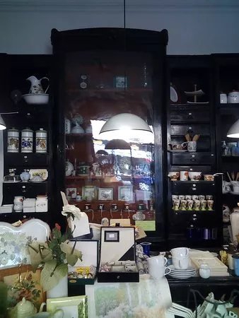 Lori Poma's Handpainted Porcelains