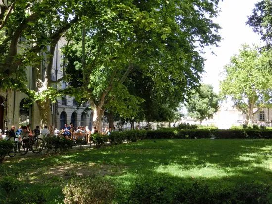 Place de la Canourgue