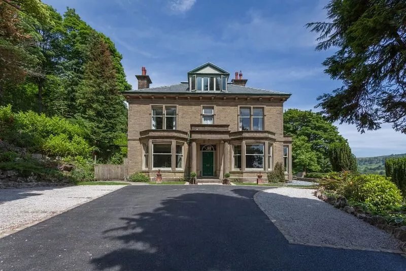 Large Edwardian Villa Set In Woodland Gardens With Panoramic Views. Sleeps 24