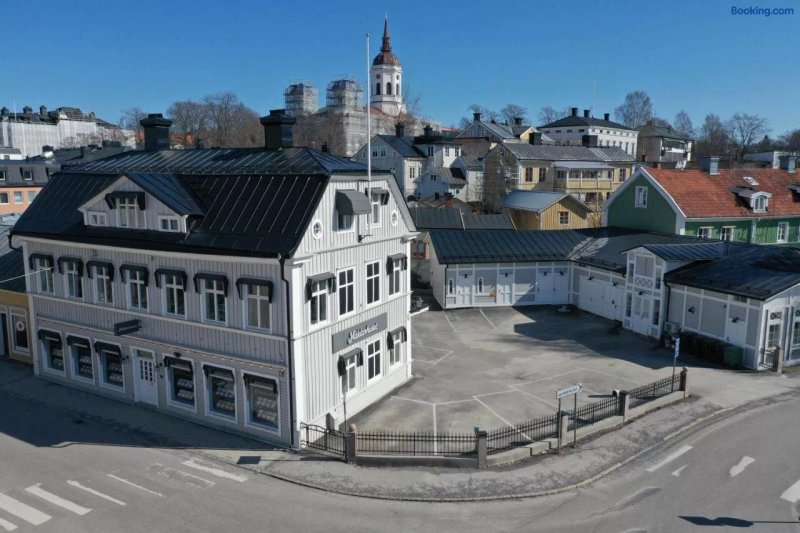Centrala lagenheter med allt som behovs!