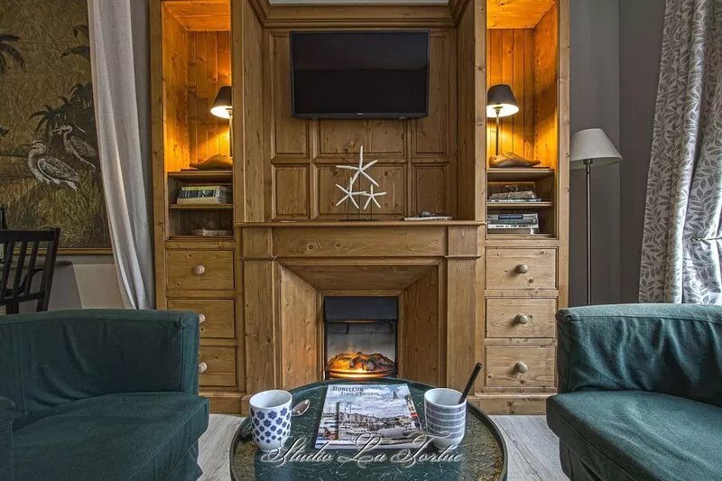 Stylish studio w/ large comfortable bed at the heart of Old Honfleur - Studio