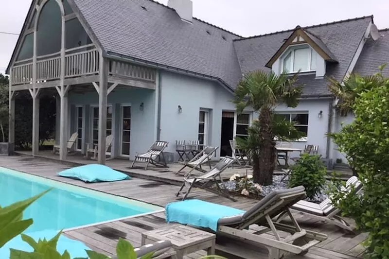 Very beautiful villa 200m from the beach, haven of peace with heated pool