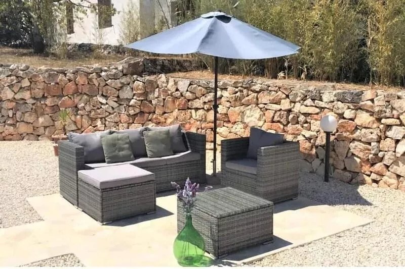 Sunny villa with beautiful private pool in the heart of the Itria Valley