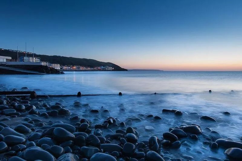 Character 3 bed apartment overlooking the beach sleeps 5 and takes 1 dog