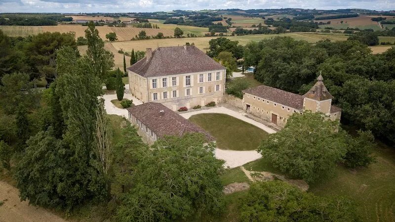 Castle - Mansion with private pool. 4* classified by Gites de France.
