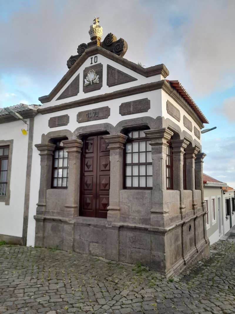 Imperio do Divino Espirito Santo do Outeiro