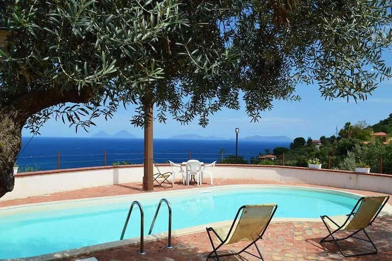 Villa Ale just is 5 min from the sea with pool on the Capo d'Orlando hills