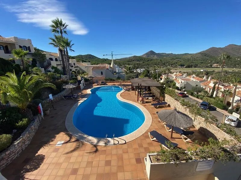 A stunning, newly renovated 3 bed villa with amazing views & central location