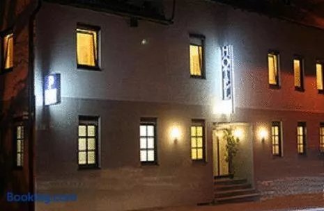 City Hotel