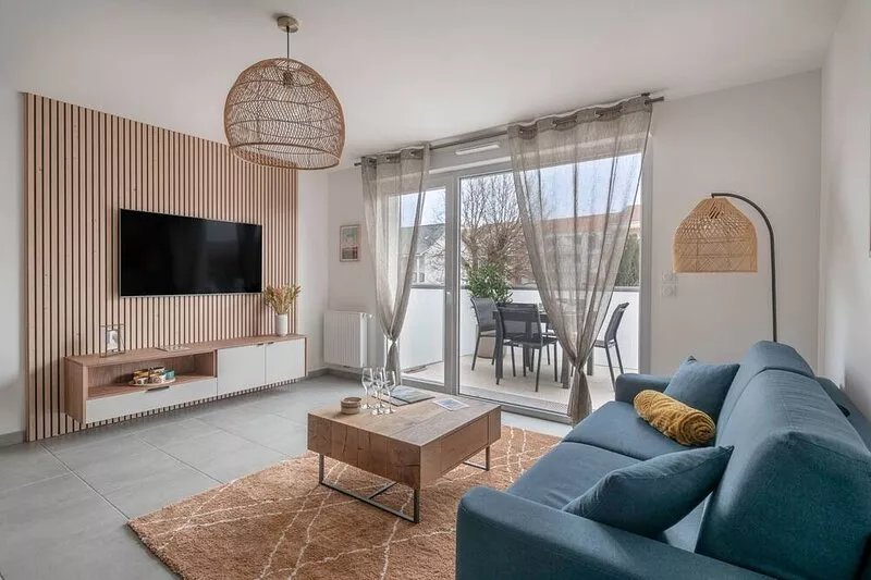 Apartment for 4, center and seaside
