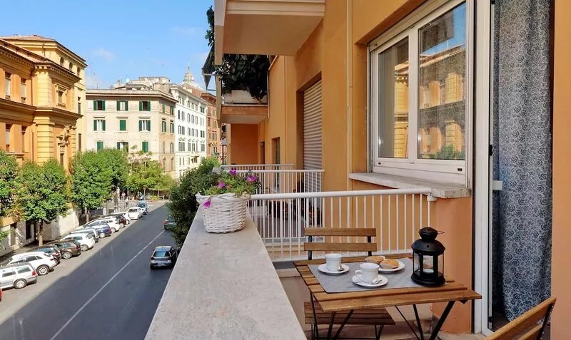 Spacious apartment for 6 near Vatican