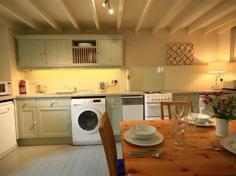 CIDER PRESS COTTAGE, family friendly, with open fire in Bath