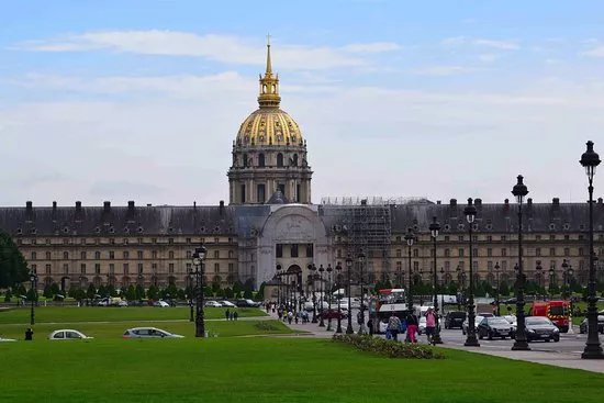 Esplanade des Invalides
