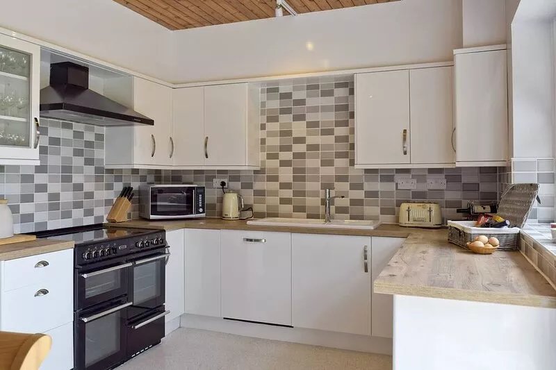 8 bedroom accommodation in Llawhaden, near Narberth