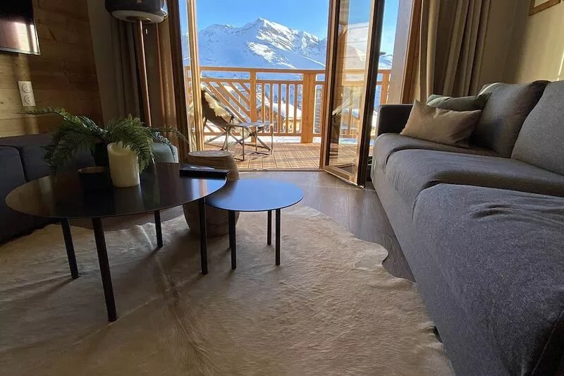 100m2 high standing apartment with 3 suites, SKI IN SKI OUT