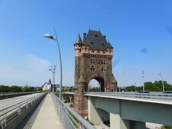 Nibelungenturm
