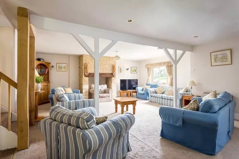 Stanway House, 8 bed, 8 Bath