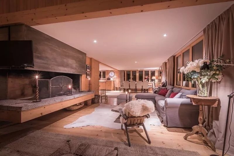Cozy free standing Chalet with garden and amazing mountain views