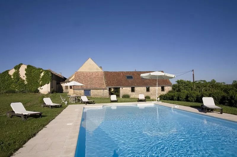 A comfortable recently renovated barn, set in walnut grove with magnificent view
