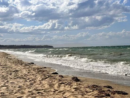 Neoi Epivates Beach