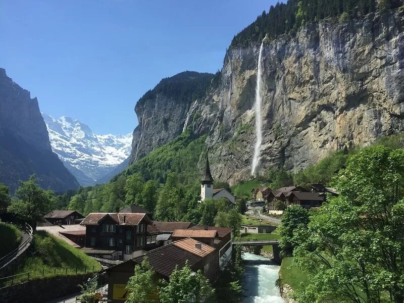 Beautiful 2 bedroom apartment in spectacular Lauterbrunnen valley