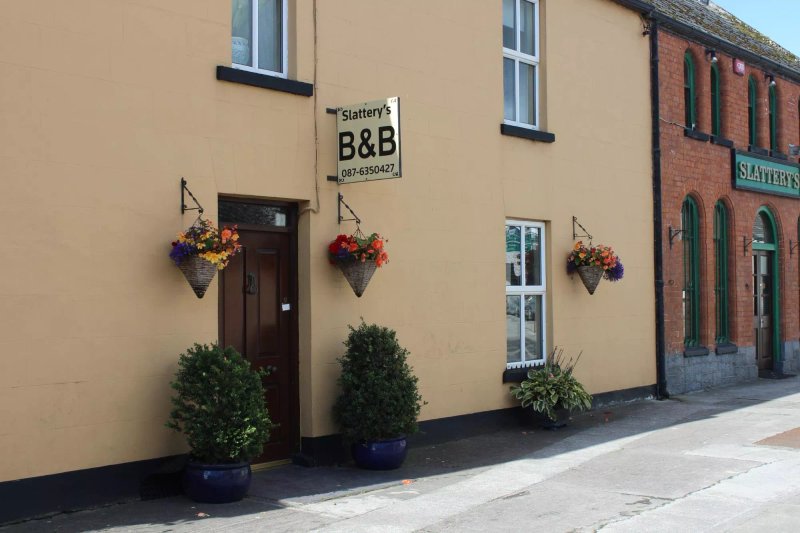 Slattery's Pub And B&b