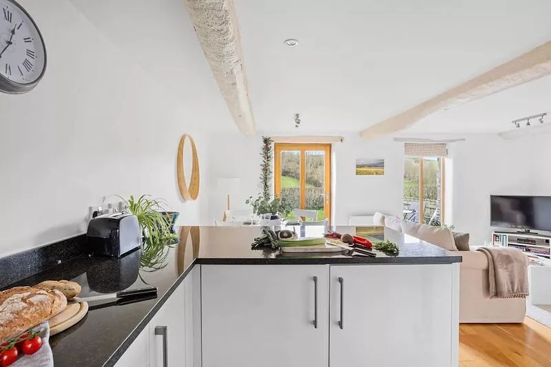 Hawke - sleeps 4 guests  in 2 bedrooms
