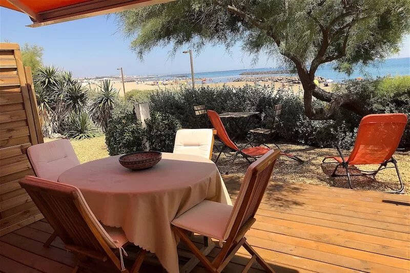 Villa on the beach, sea view, close to the beach, Cap d'Agde