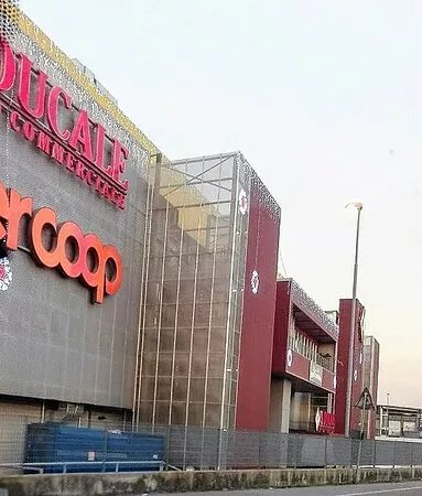 Centro Commerciale Il Ducale