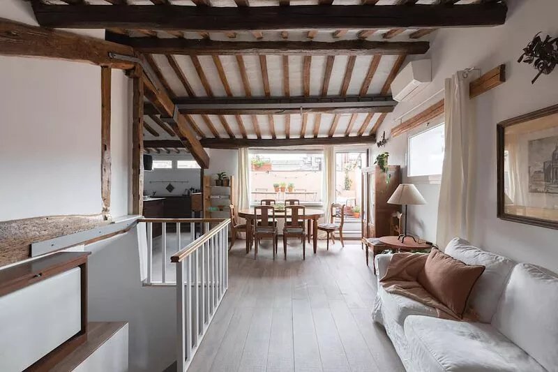 Amazing penthouse with terrace in Trastevere